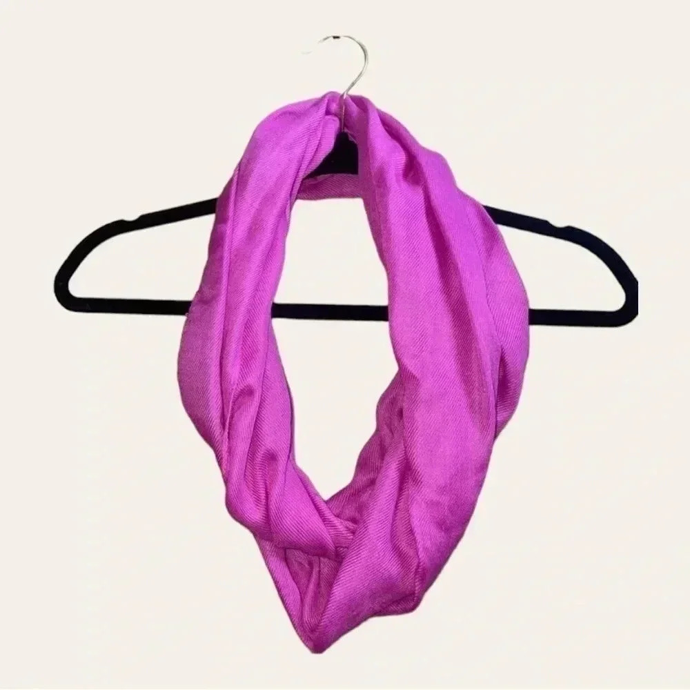 0471. Pink Infinity Scarf • Soft‎ Lightweight Loop • OS